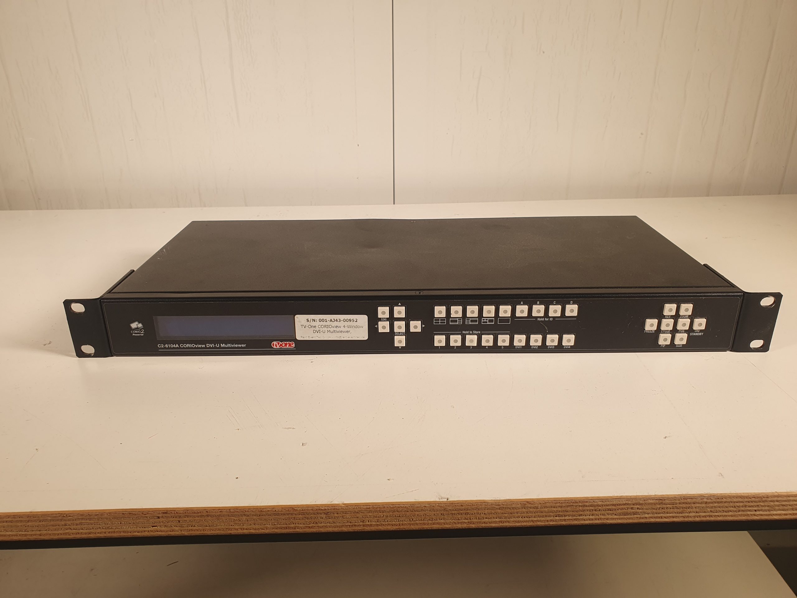 tvOne CORIOview C2-6104 4:1 DVI-U-Multiviewer