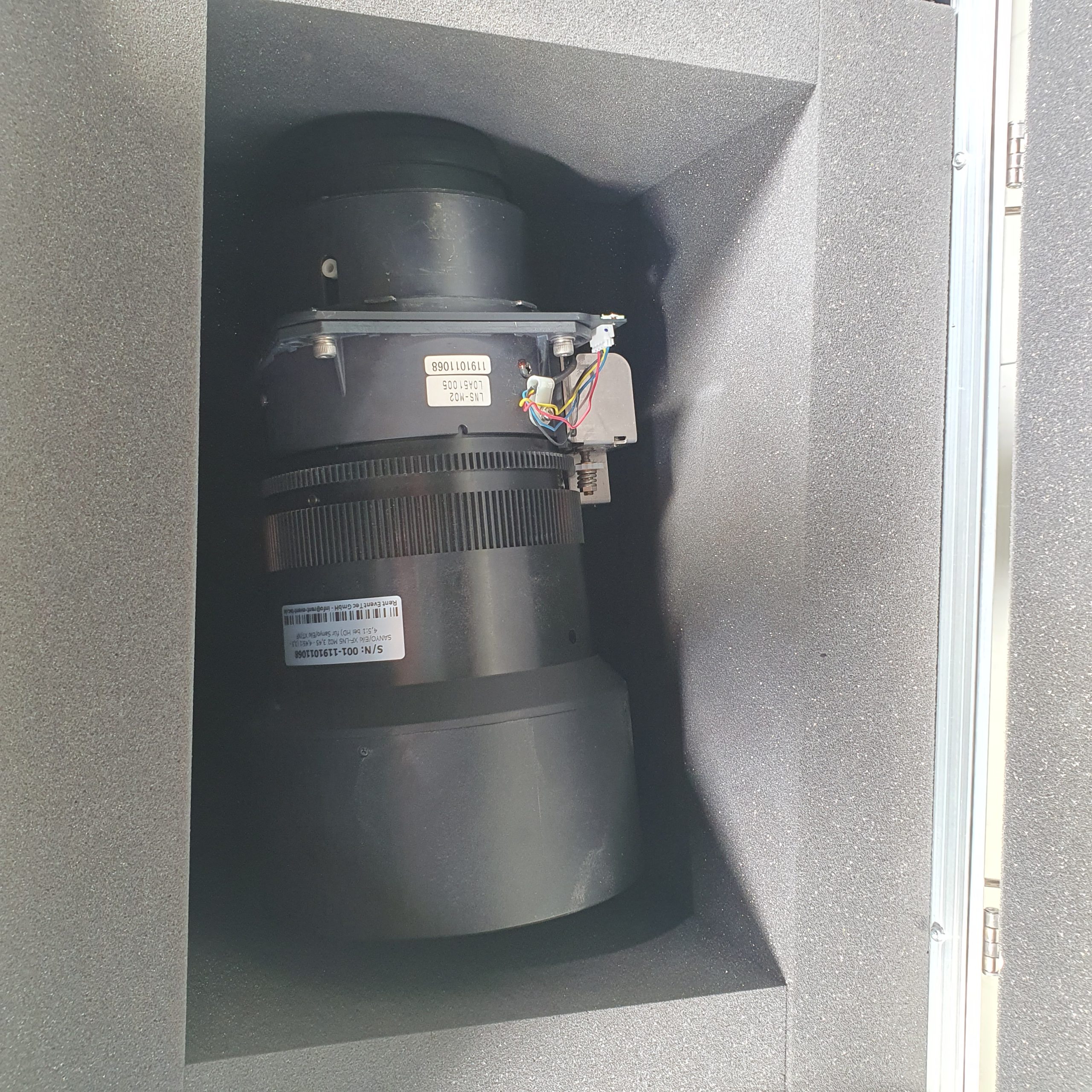 SANYO/Eiki XF-LNS M02 3,45 - 4,45:1 (3,5 - 4,5:1 bei HD) für Sanyo/Eiki XT/XF – Bild 3