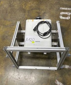 Sanyo - PLC-XP111 - Projektor inkl. Aluminiumgestell