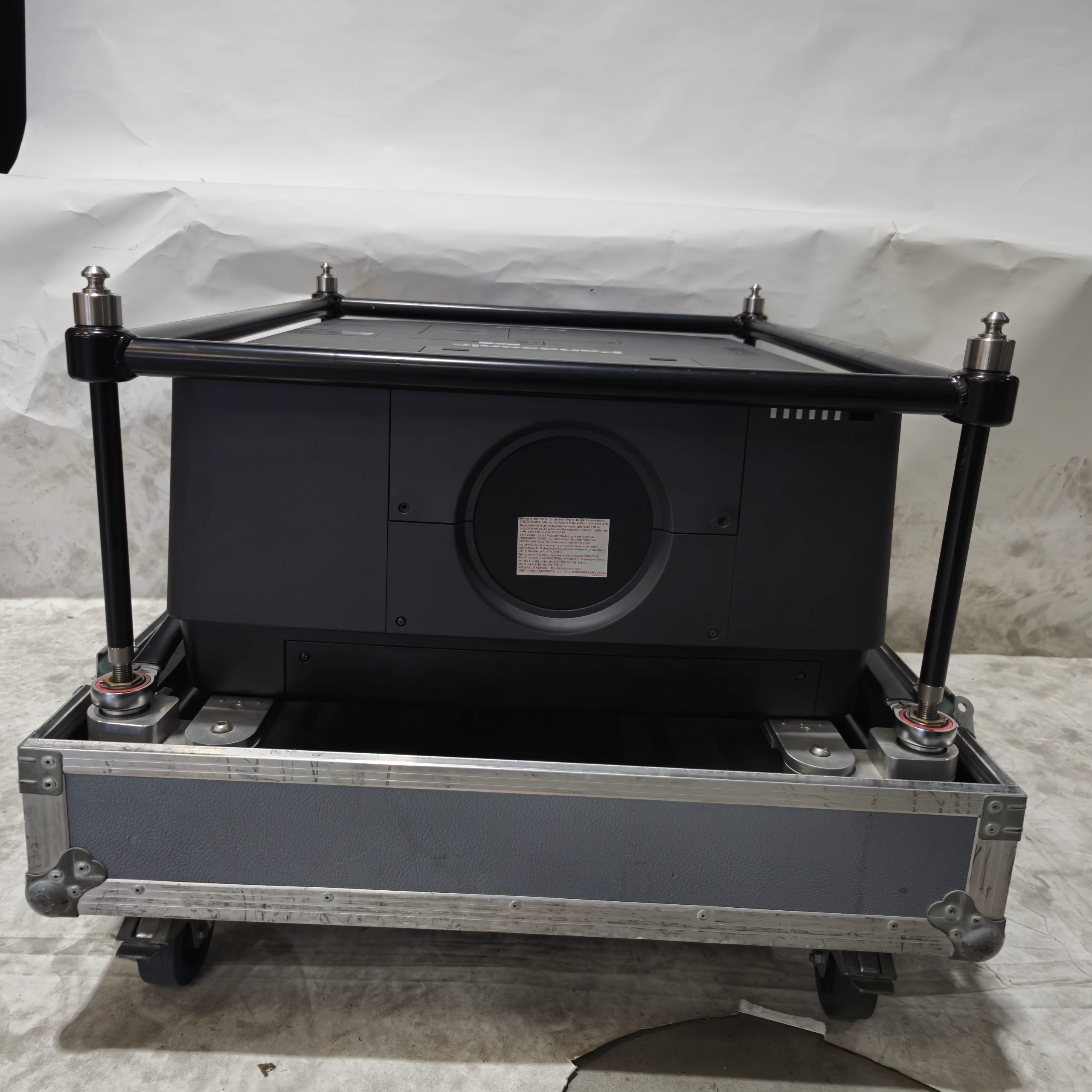 1 x Panasonic PT-EX16KE LCD-Projektor - 1024 x 768 - 16.000 ANSI-Lumen - inkl. Rahmen - OHNE Optik – Bild 5